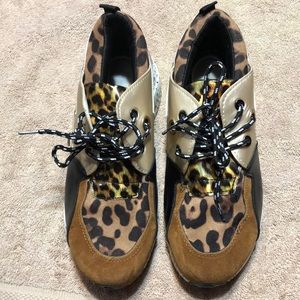 Multi color tennis shoes